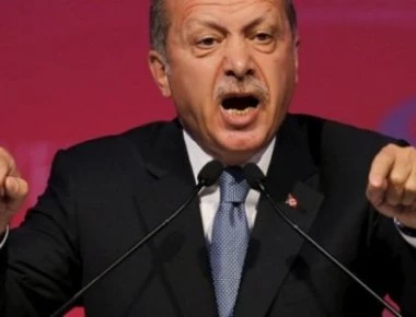 «Πυρ και μανία» ο Ερντογάν για την κατάρριψη του ελικοπτέρου: «To YPG θα πληρώσει βαρύ τίμημα»